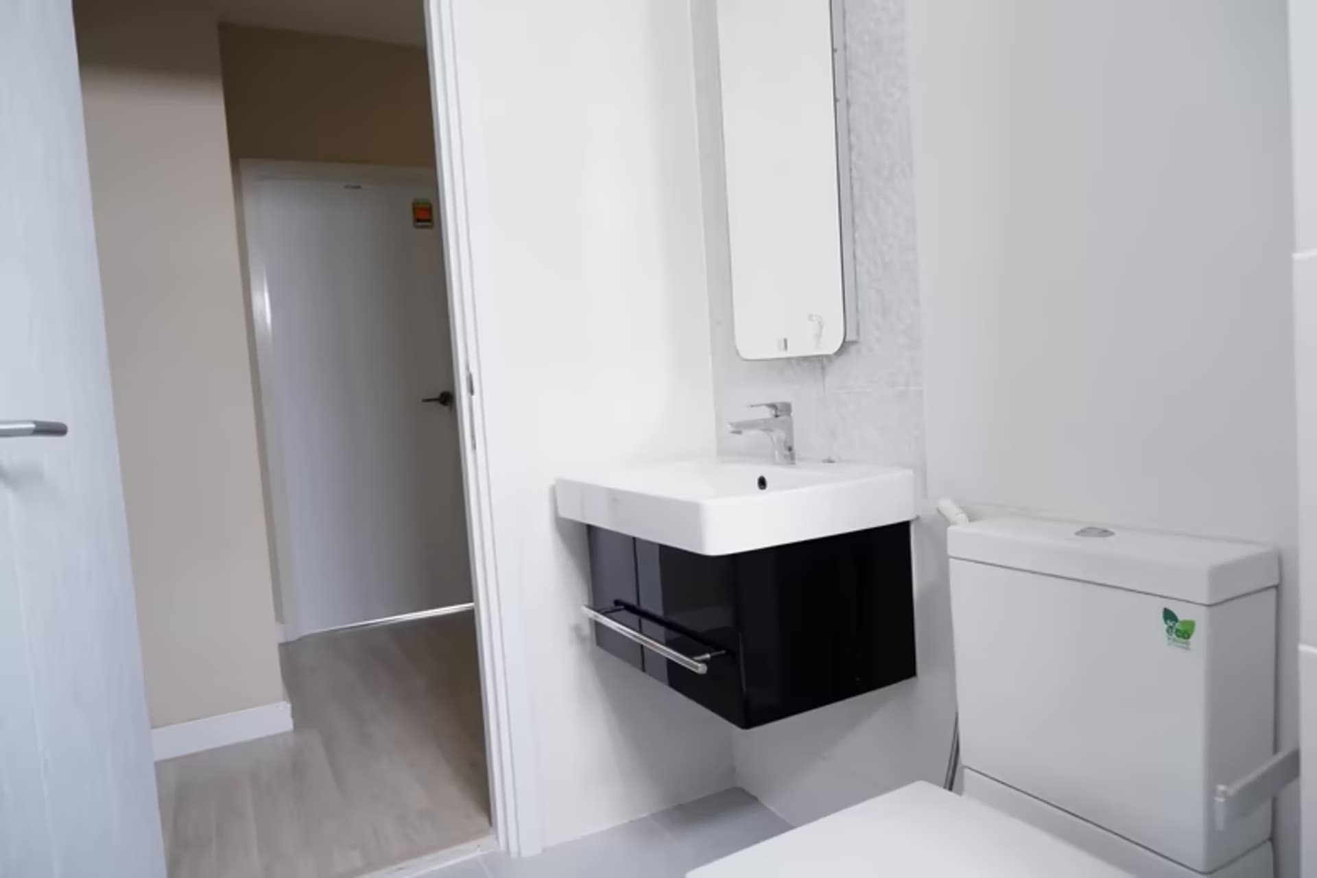 4 Bedroom House - Image 12