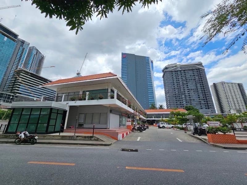 Studio Commercial for Rent in Bang Na