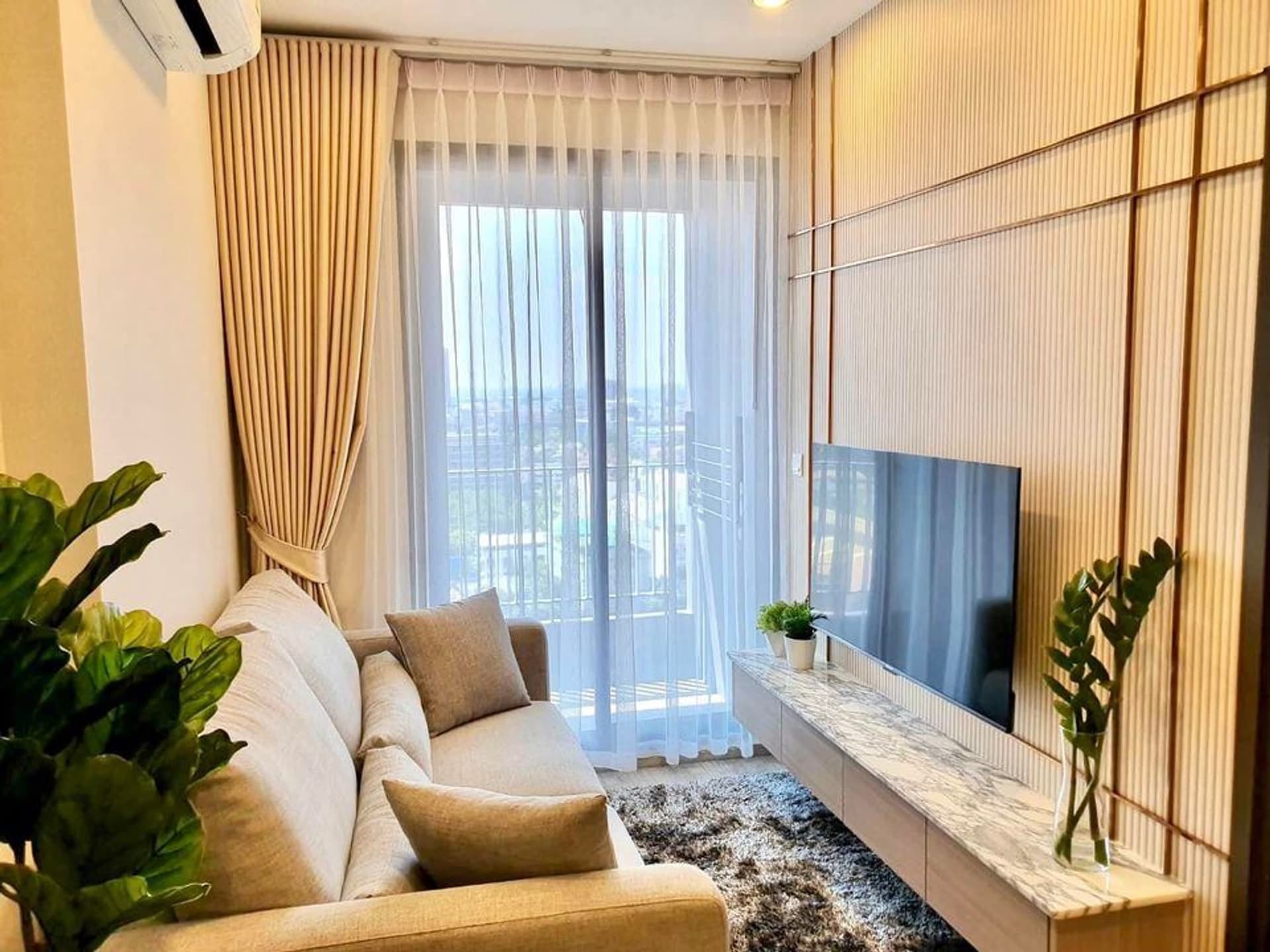 Condo for Rent at Ideo Mobi Sukhumvit 66 - Image 1