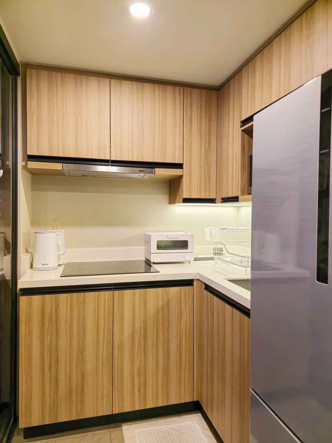 2 Bed Condo for Rent and Sale in Pathum Wan - Image 4