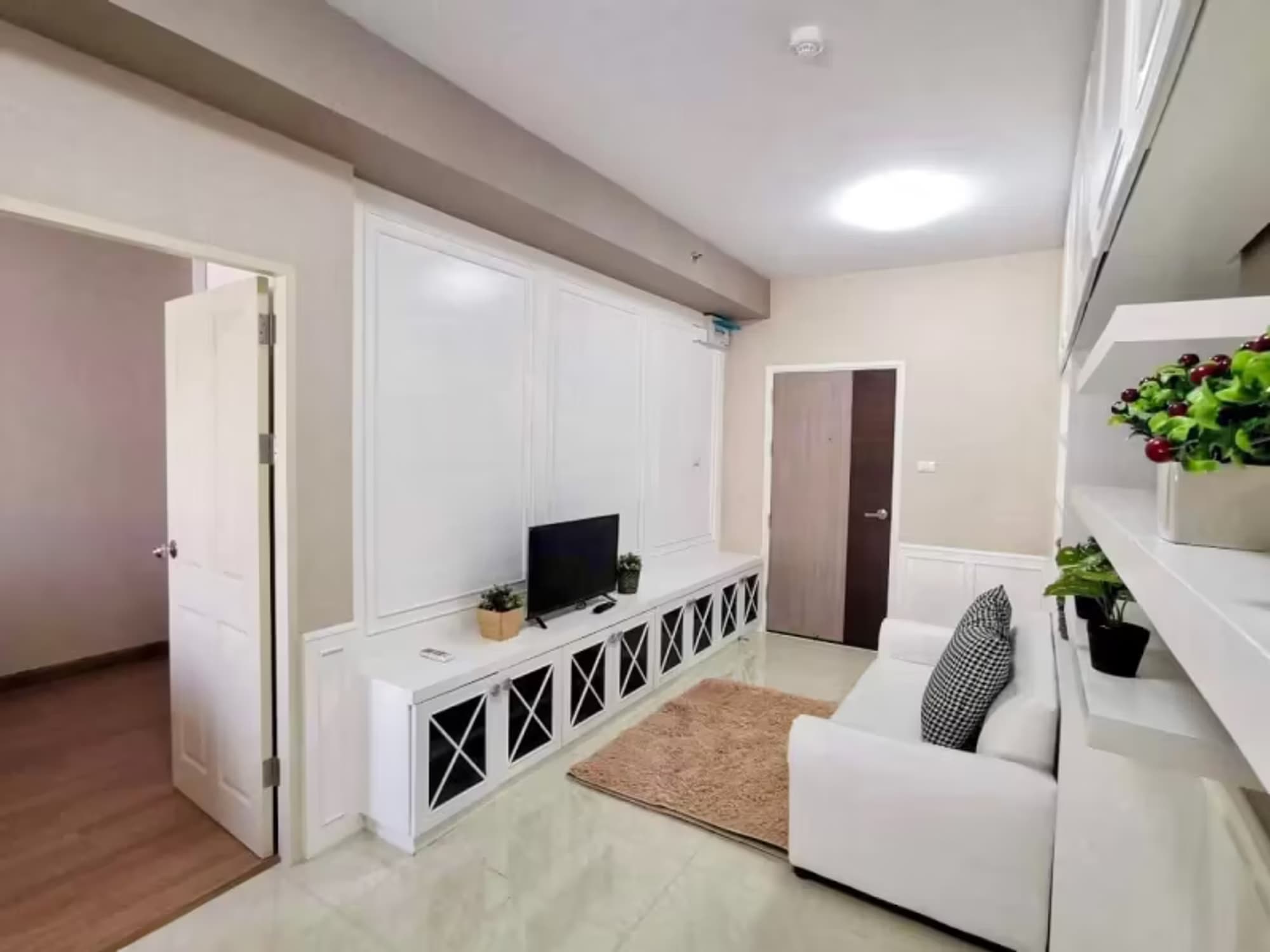 1 Bedroom Condo - Image 3