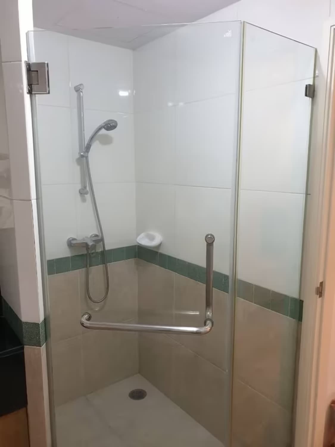 1 Bedroom Condo - Image 4