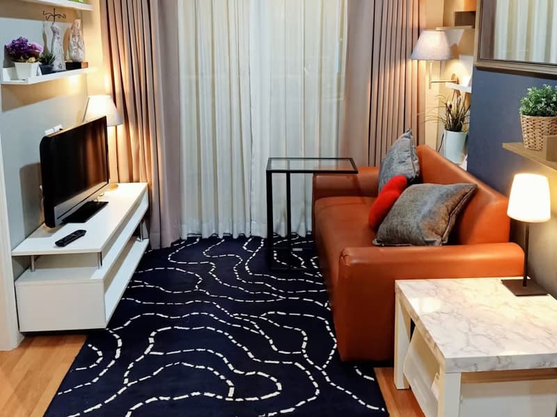 1 Bedroom Condo