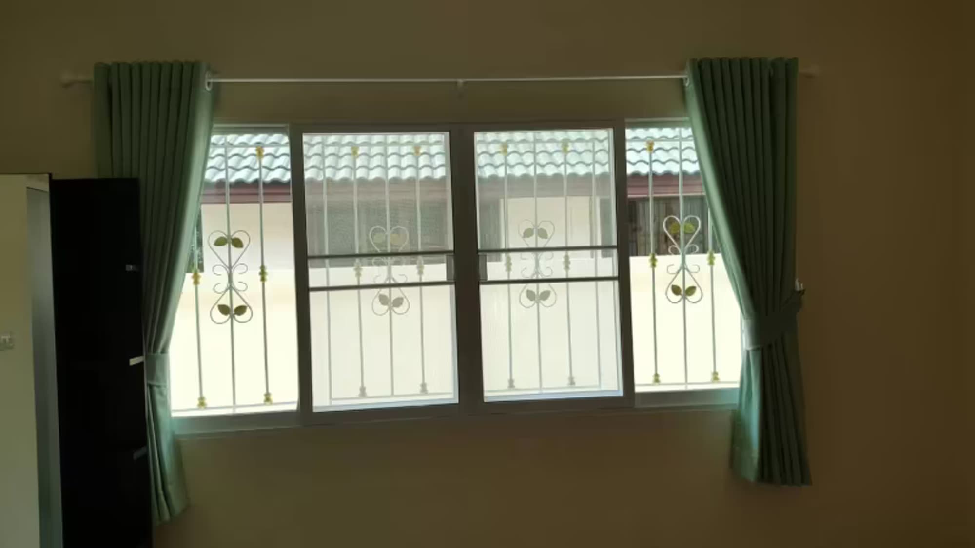 2 Bedroom House - Image 6
