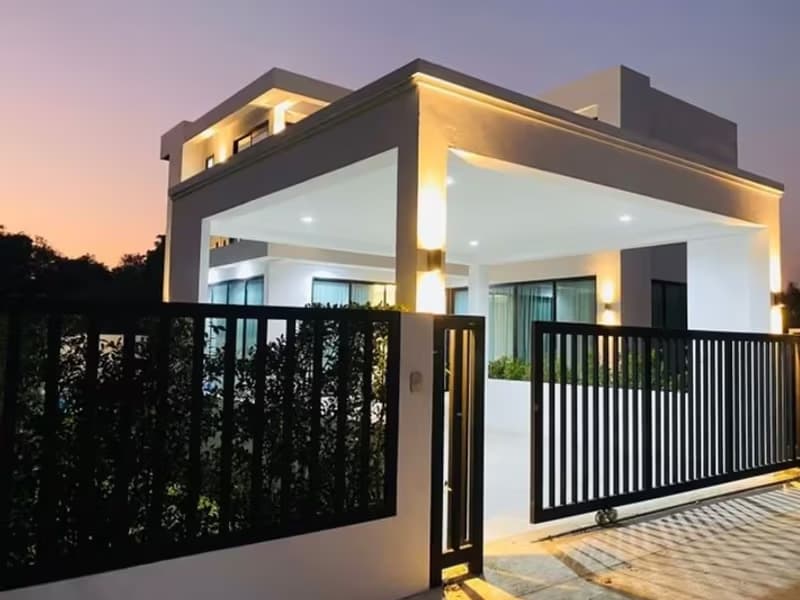 4 Bedroom House