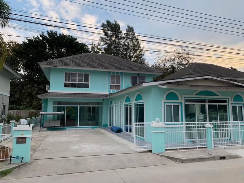 4 Bed House for Rent and Sale in San Kamphaeng