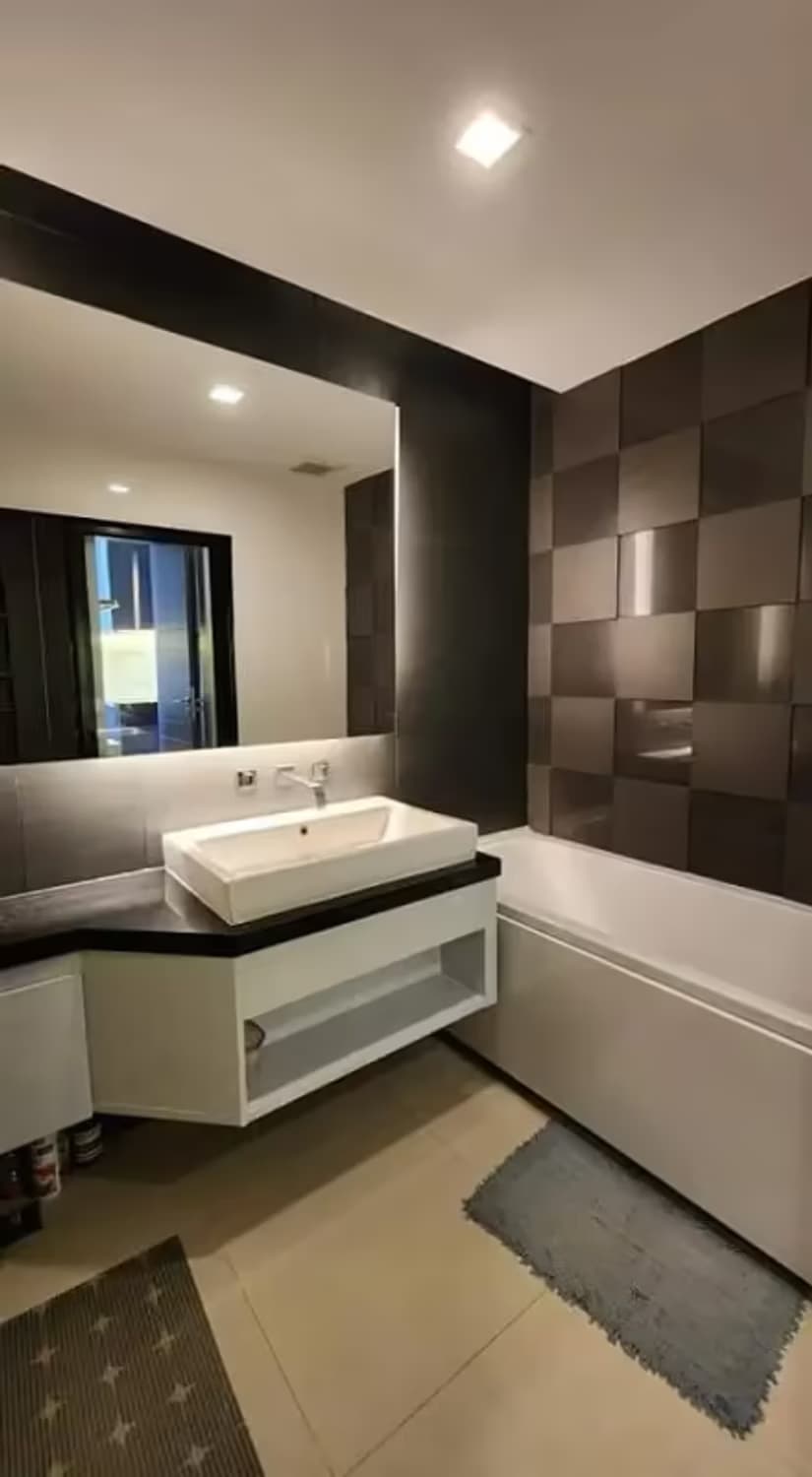 1 Bedroom Condo - Image 4