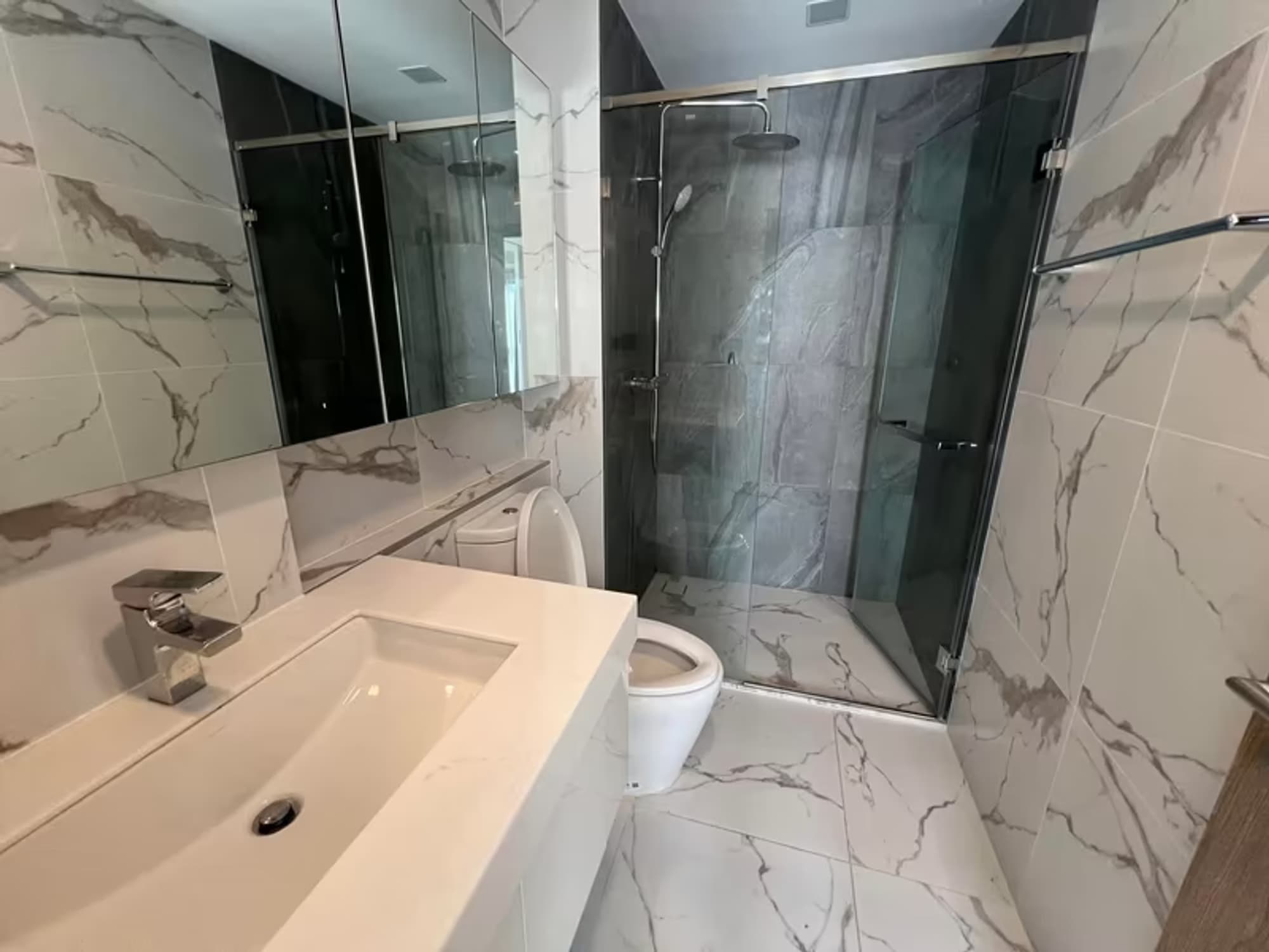 Condo for Rent at Astra Sky River - Image 9