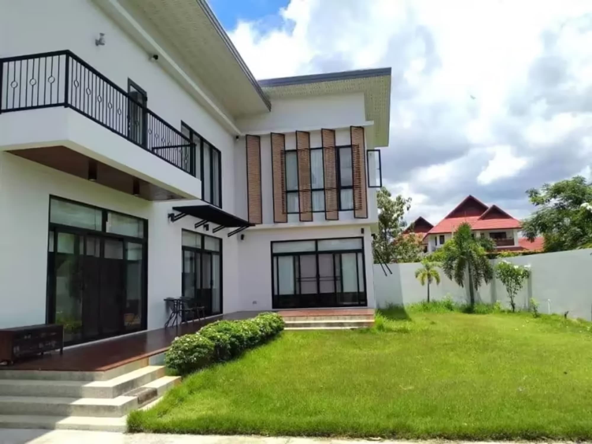 4 Bedroom House - Image 9