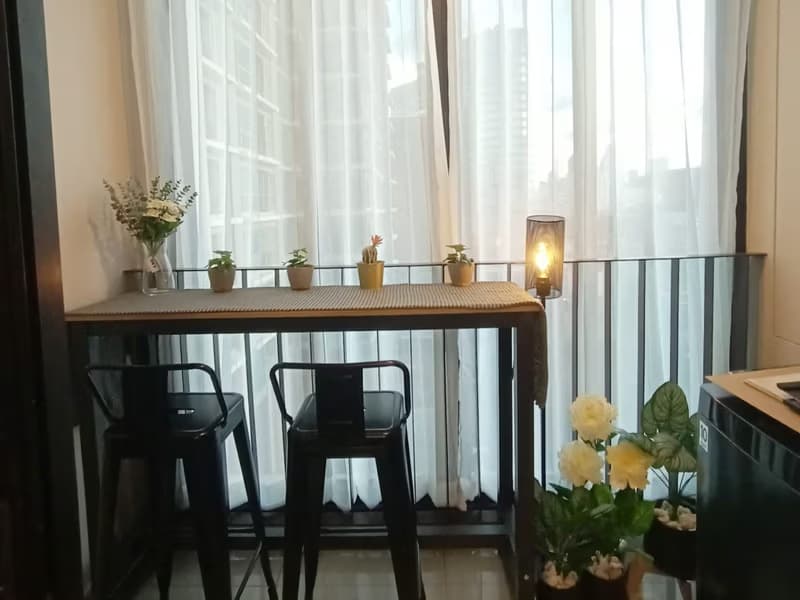 1 Bedroom Condo