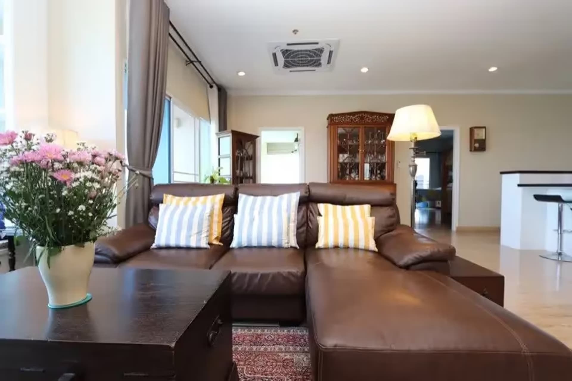 3 Bedroom Condo - Image 9