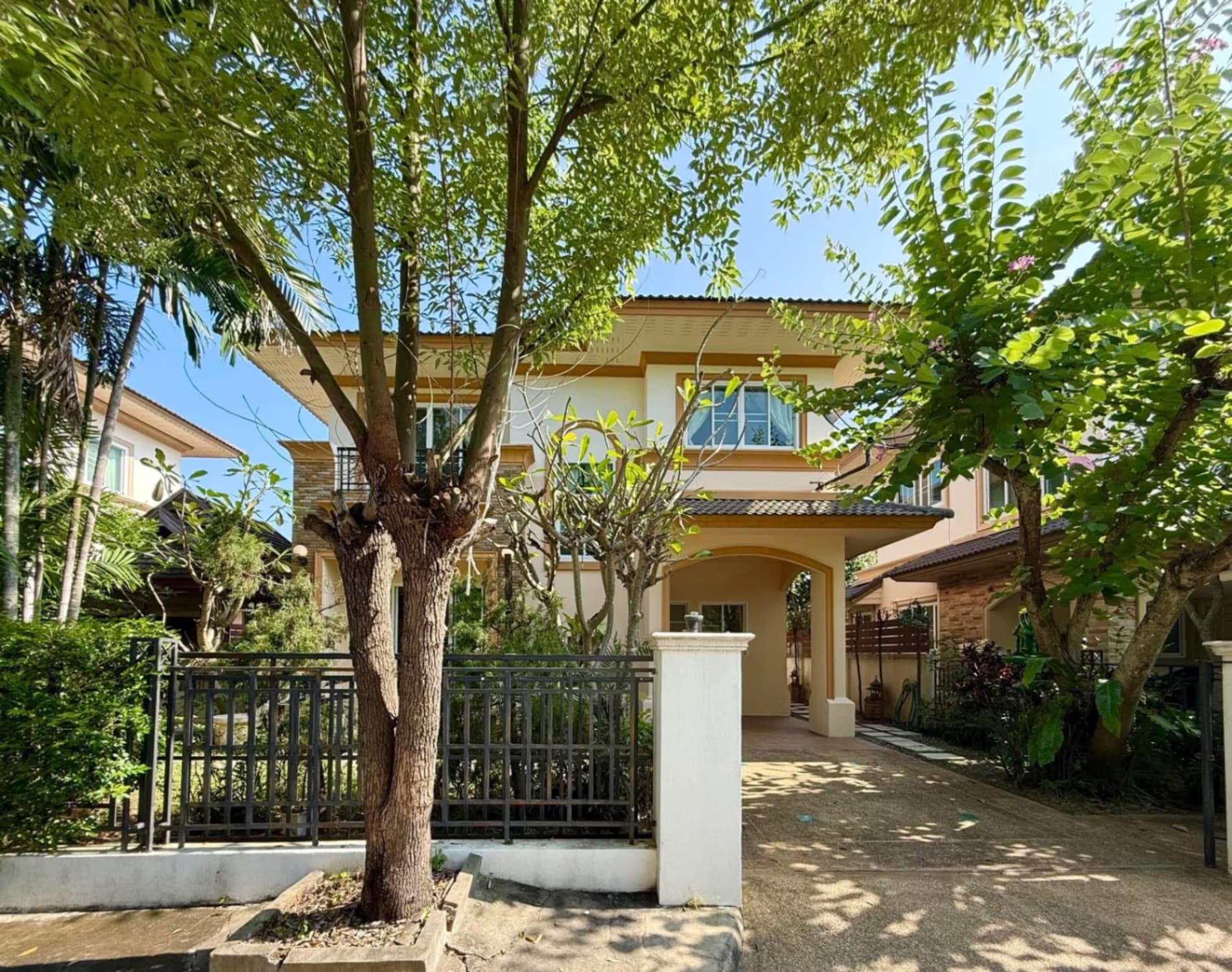 3 Bed House for Sale in Mueang Chiang Mai - Image 1