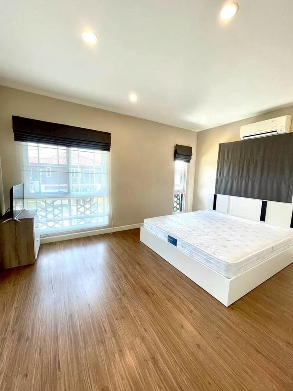 4 Bed House for Rent and Sale in Mueang Chiang Mai - Image 6