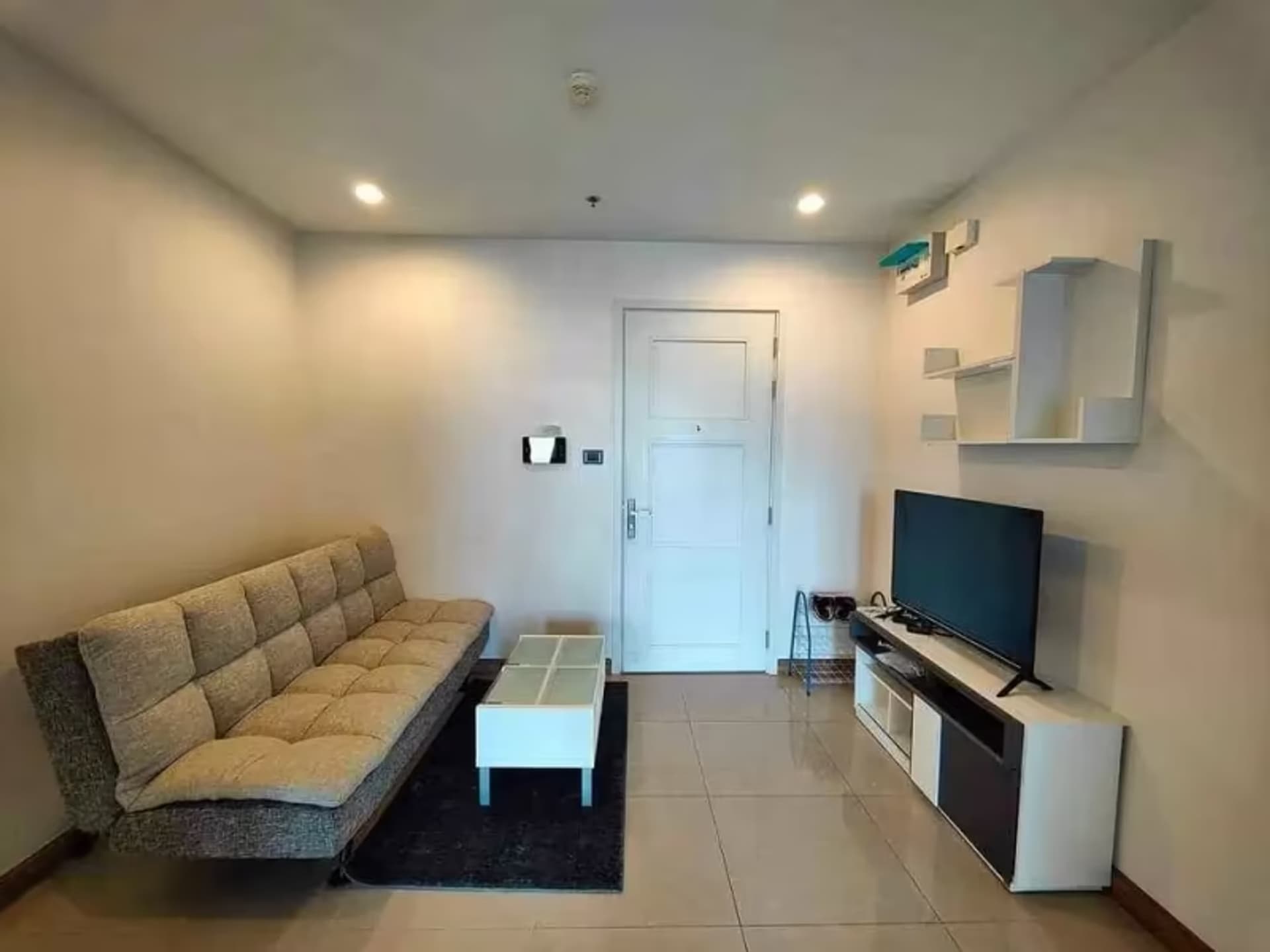 1 Bedroom Condo - Image 2