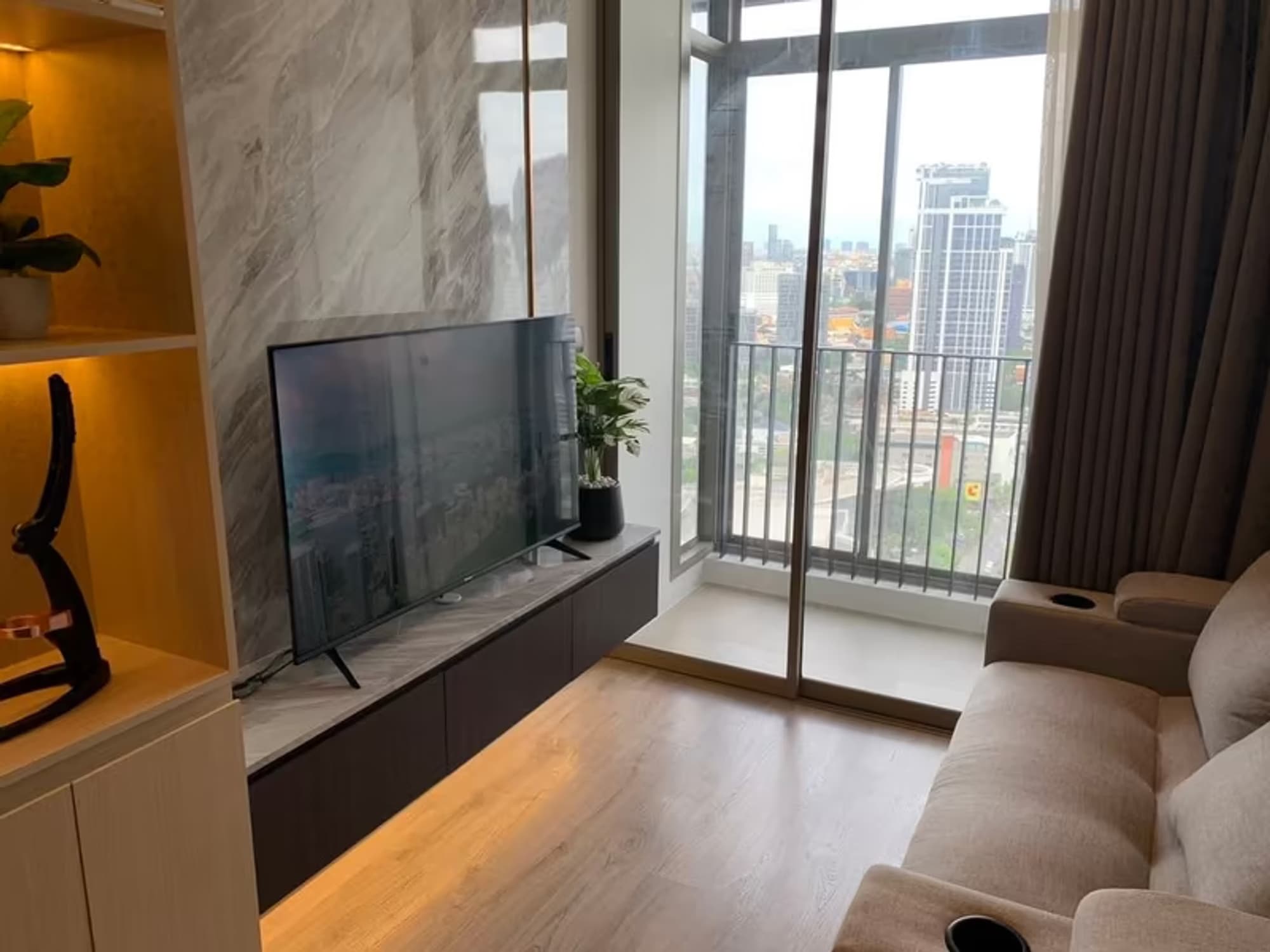 1 Bedroom Condo - Image 6