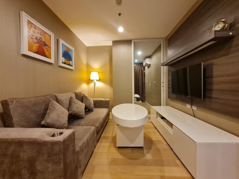 2 Bed Condo for Rent in Watthana