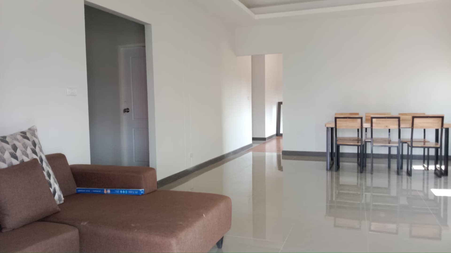 3 Bed House for Rent in Saraphi - Image 2