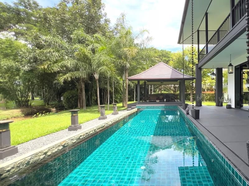 6 Bed House for Sale in Mae Rim District