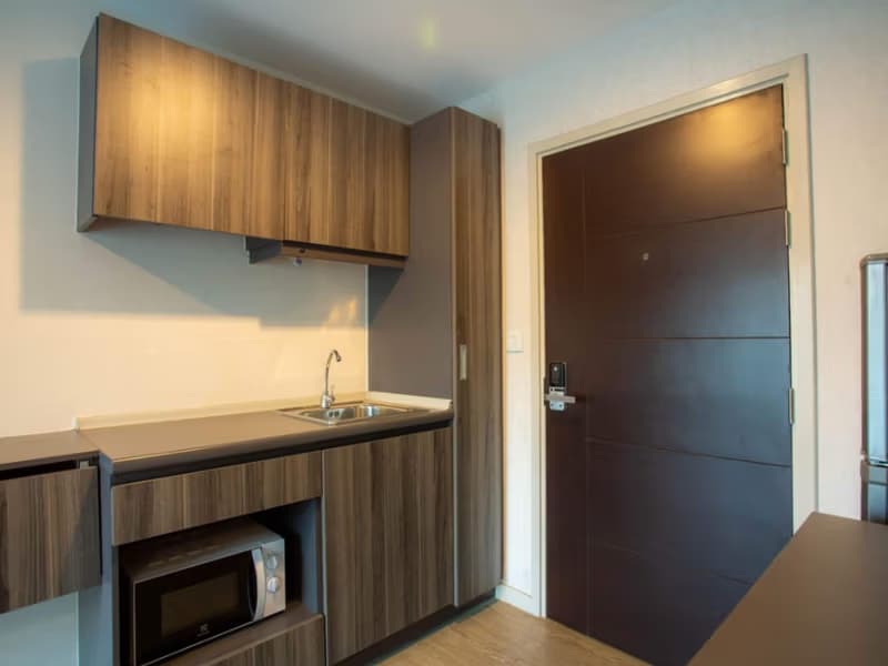 1 Bedroom Condo
