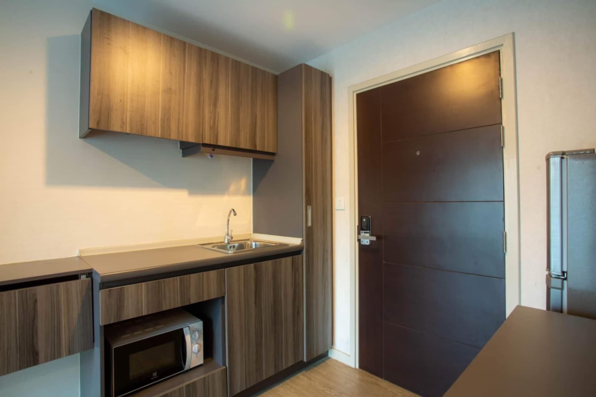 1 Bedroom Condo - Image 4