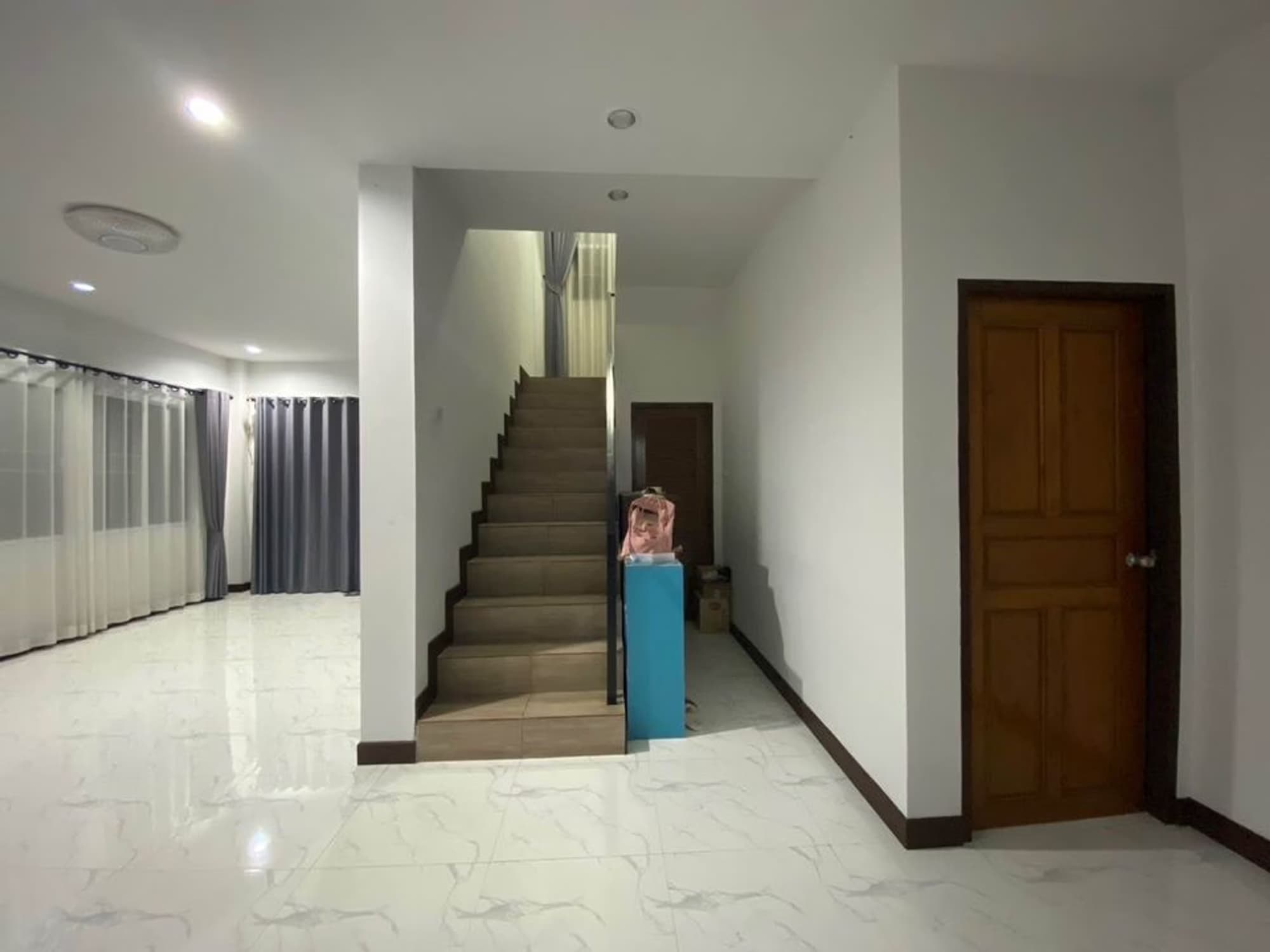  - Image 11