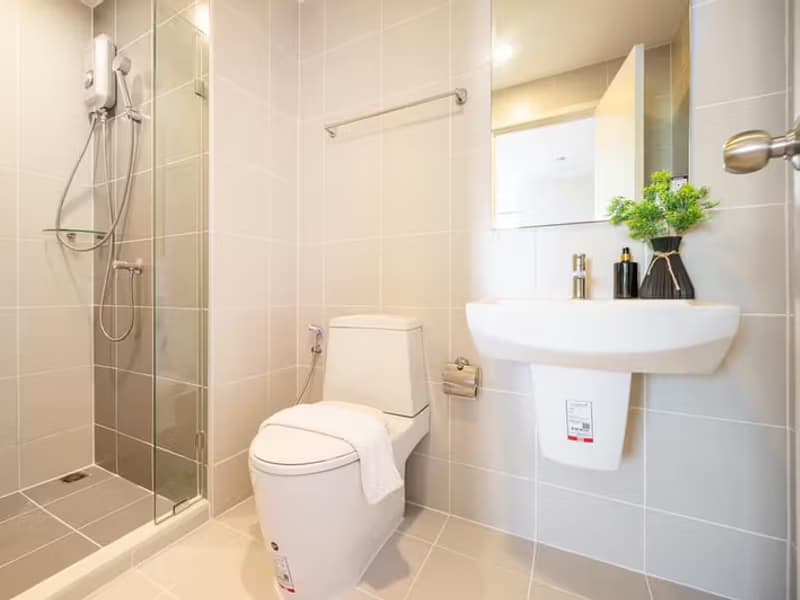 1 Bedroom Condo