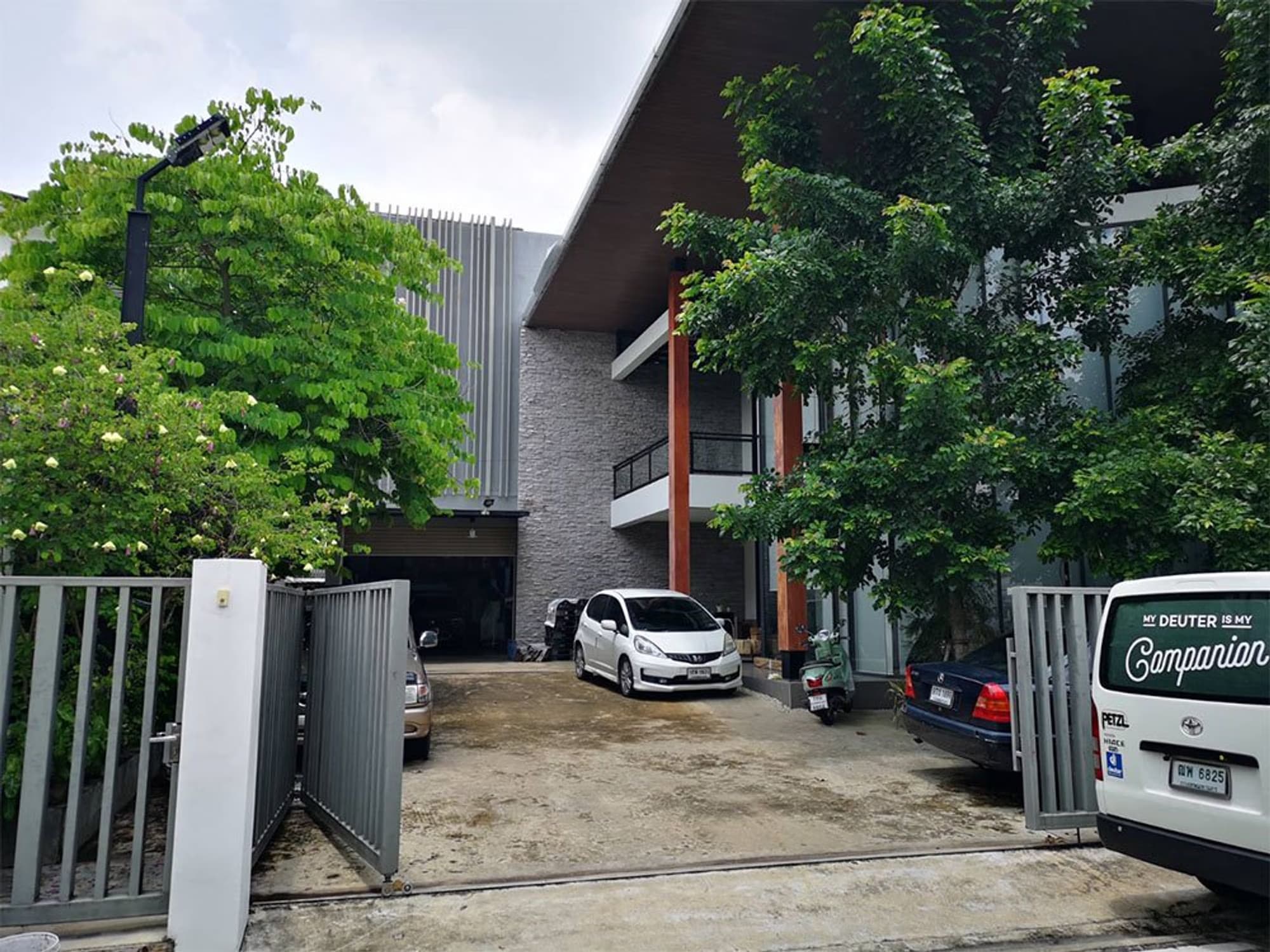 Land, Warehouse for Sale in Phra Khanong - Image 25