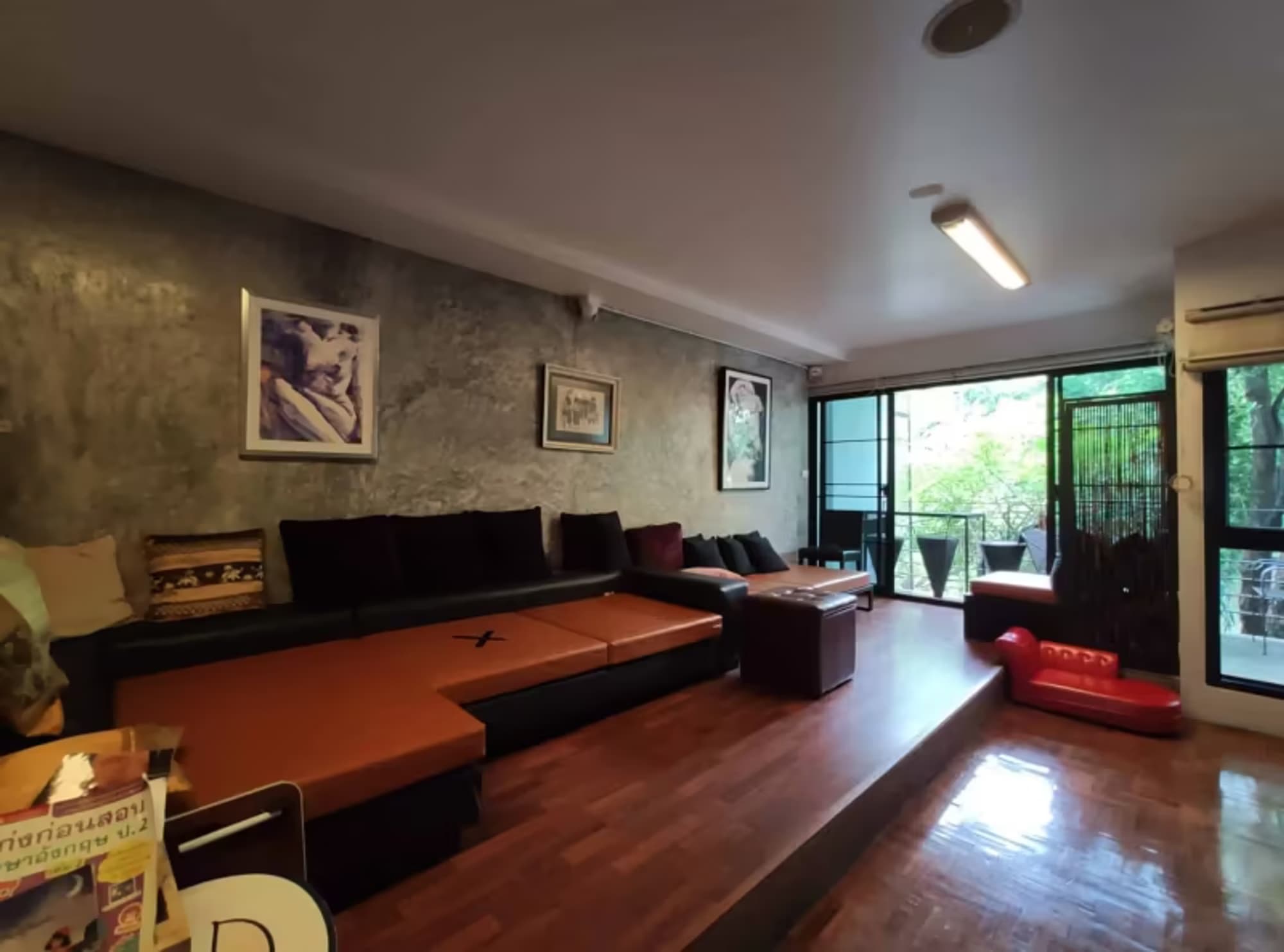 6 Bedroom House - Image 39