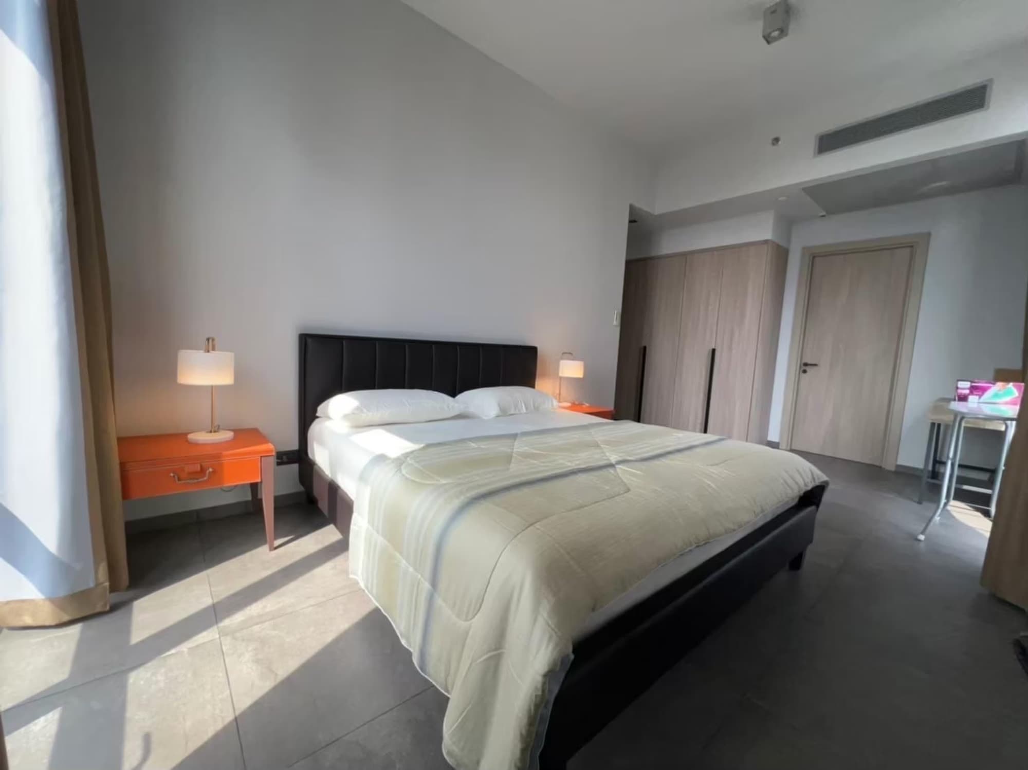 2 Bed Condo for Rent in Watthana - Image 5