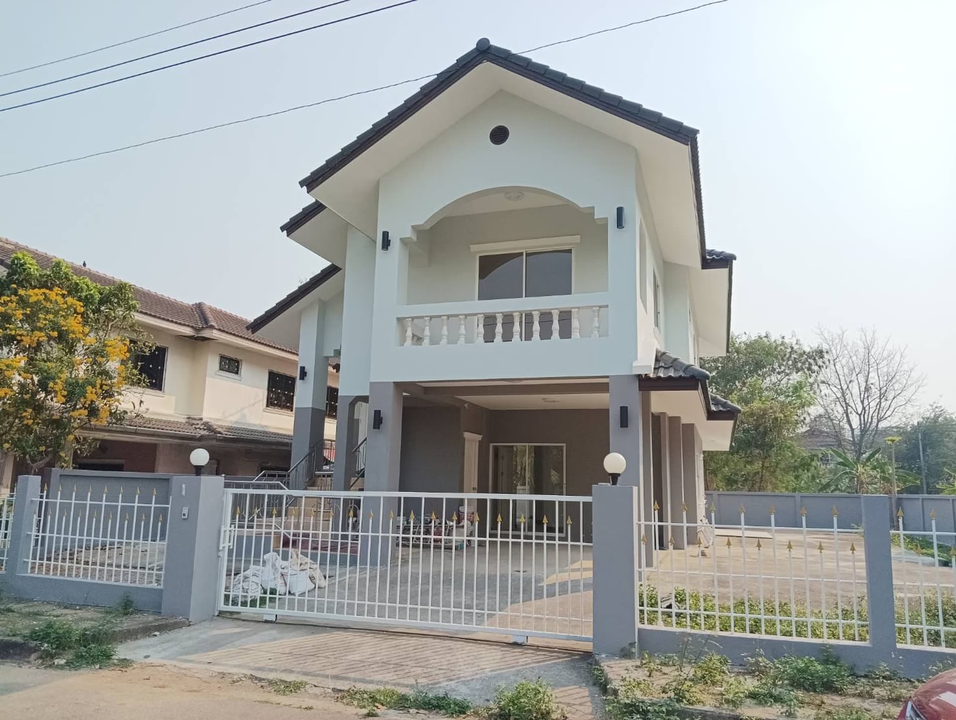 5 Bed House for Rent and Sale in Hang Dong - Image 1