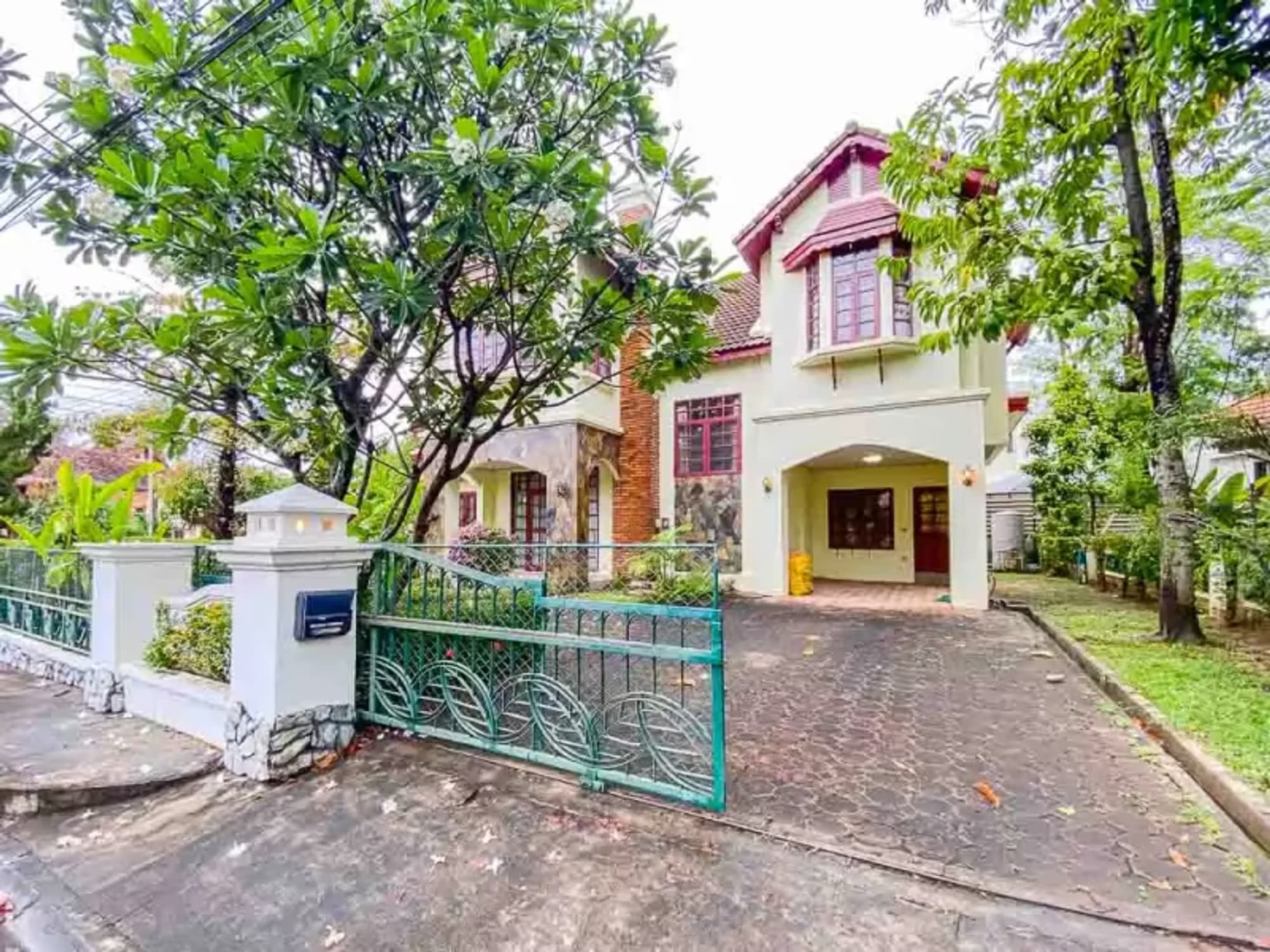3 Bedroom House - Image 12