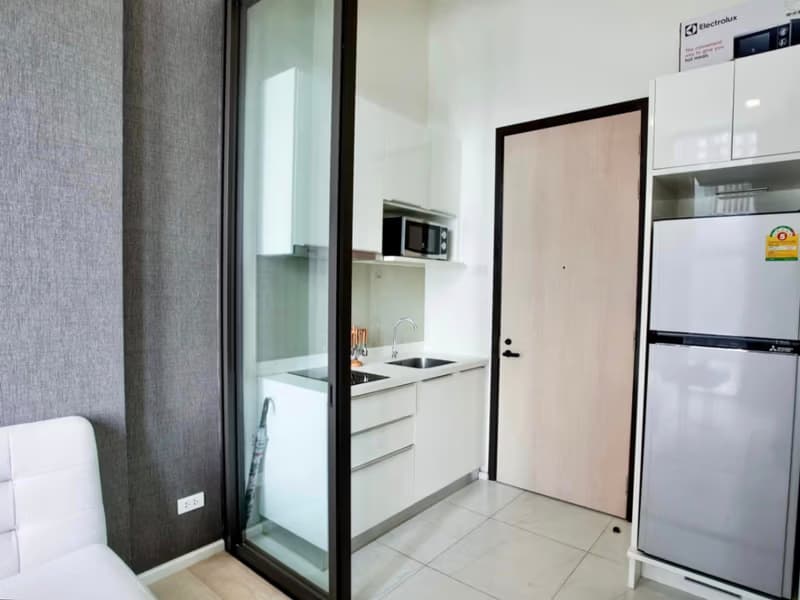 1 Bed Condo for Rent  Near Phra Ram 9 MRT