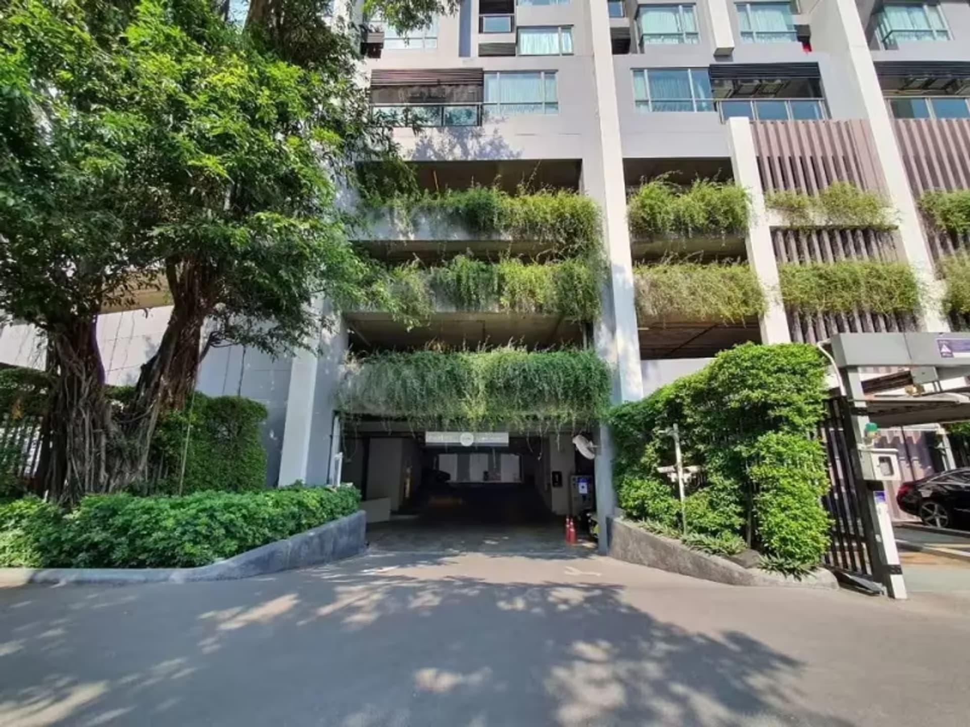 2 Bedroom Condo - Image 7