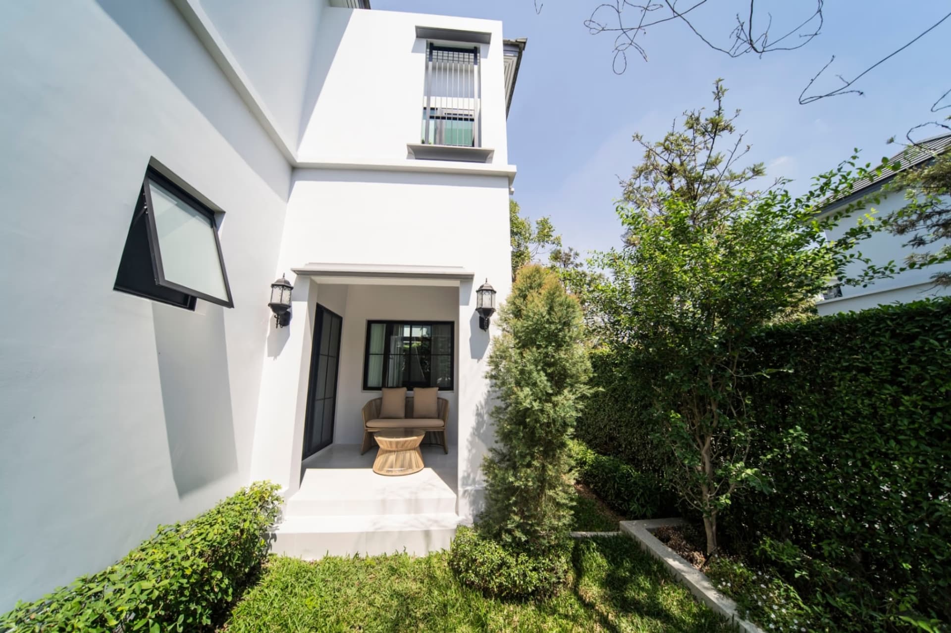 4 Bed House for Rent and Sale in Saphan Sung - Image 19