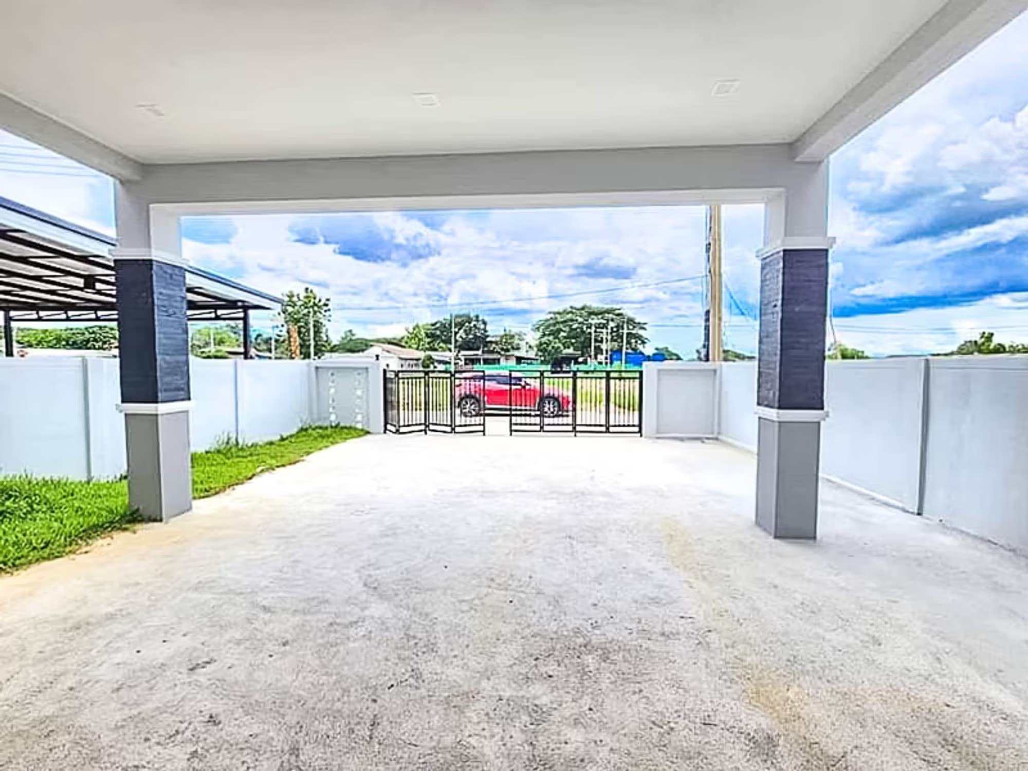 4 Bedroom House - Image 14