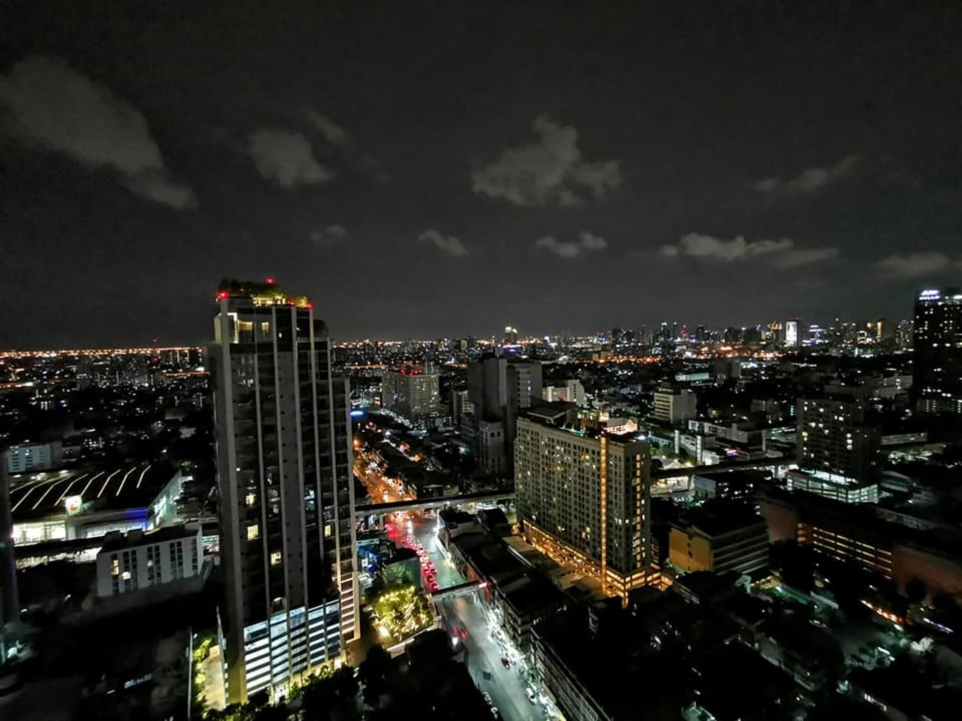 2 Bed Condo for Sale in Phaya Thai - Image 5