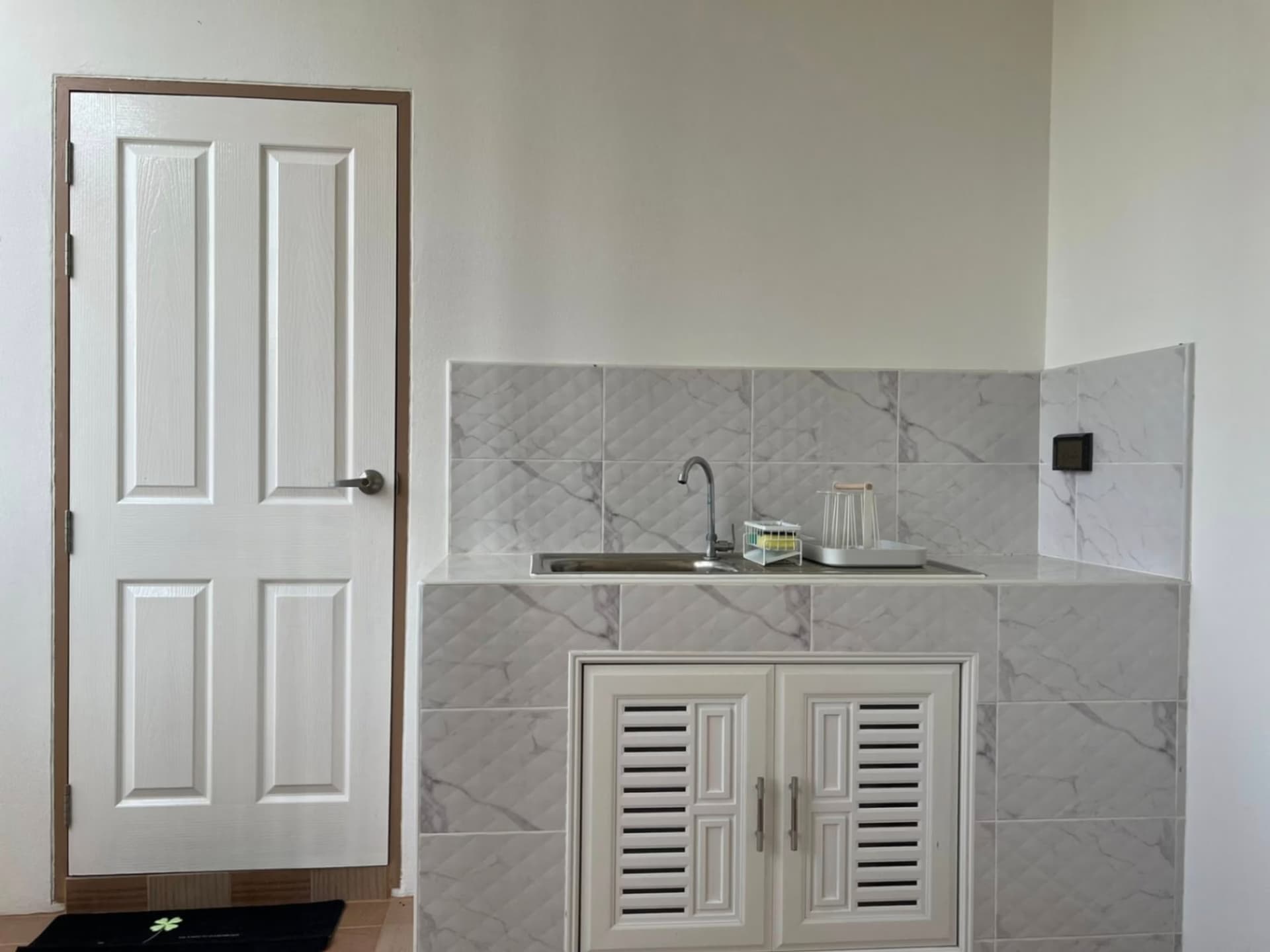 3 Bed House for Rent in Hang Dong - Image 13