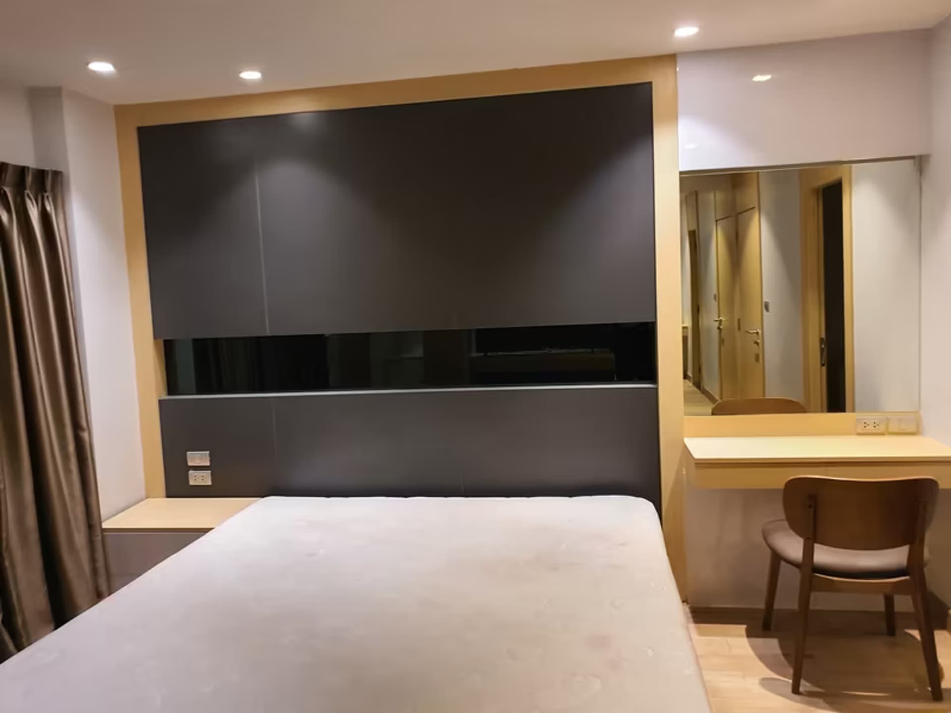  - Image 6
