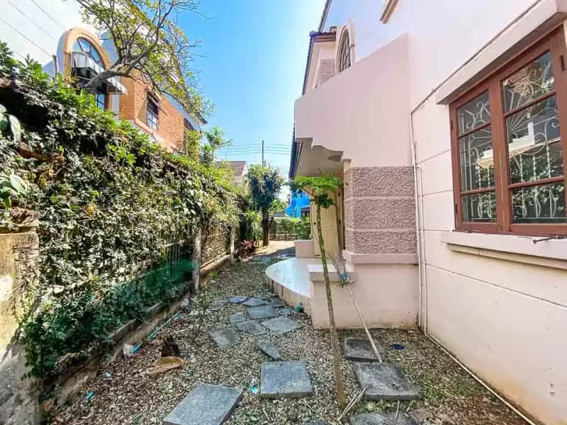 2 Bedroom House
