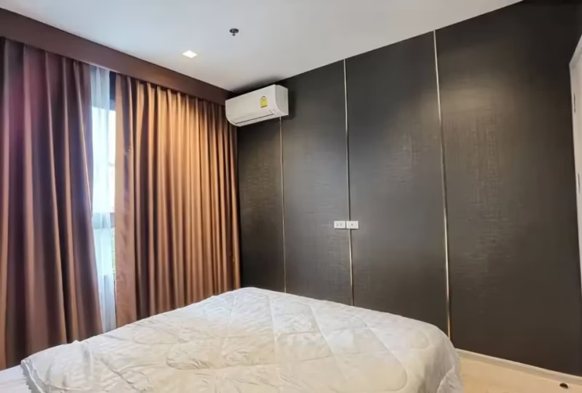 1 Bedroom Condo - Image 2