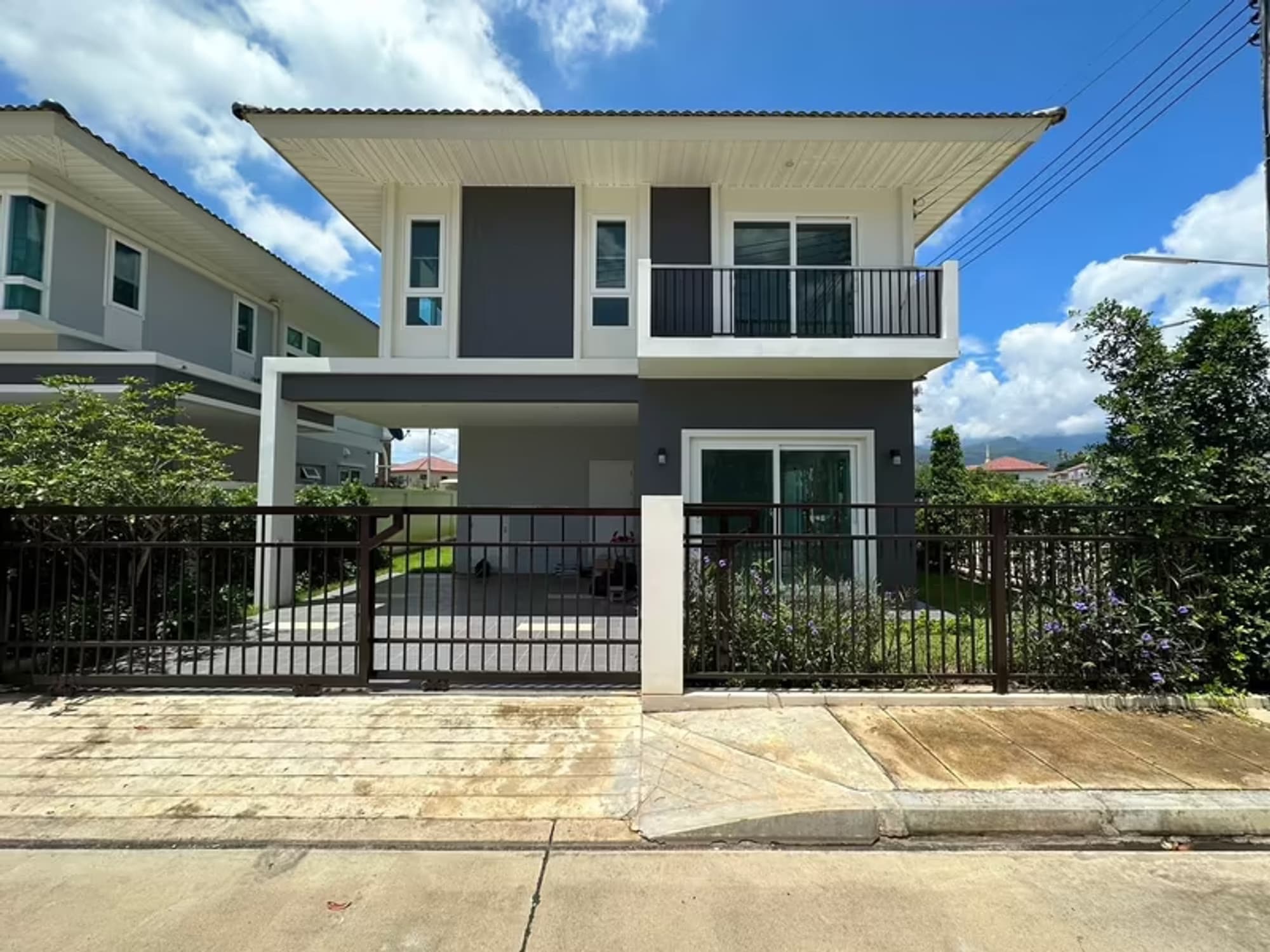4 Bedroom House - Image 5