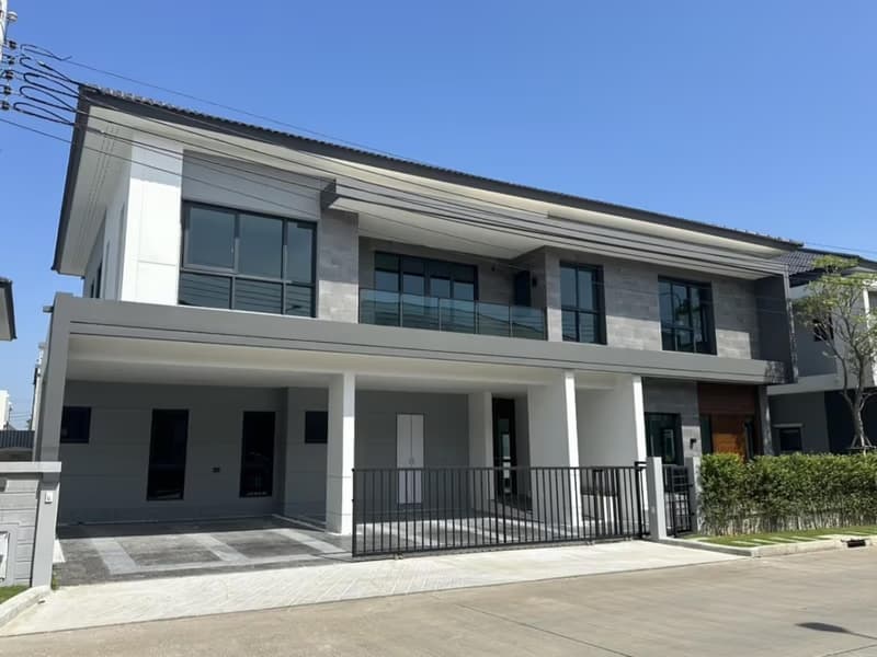 5 Bed House for Rent in Bang Phli
