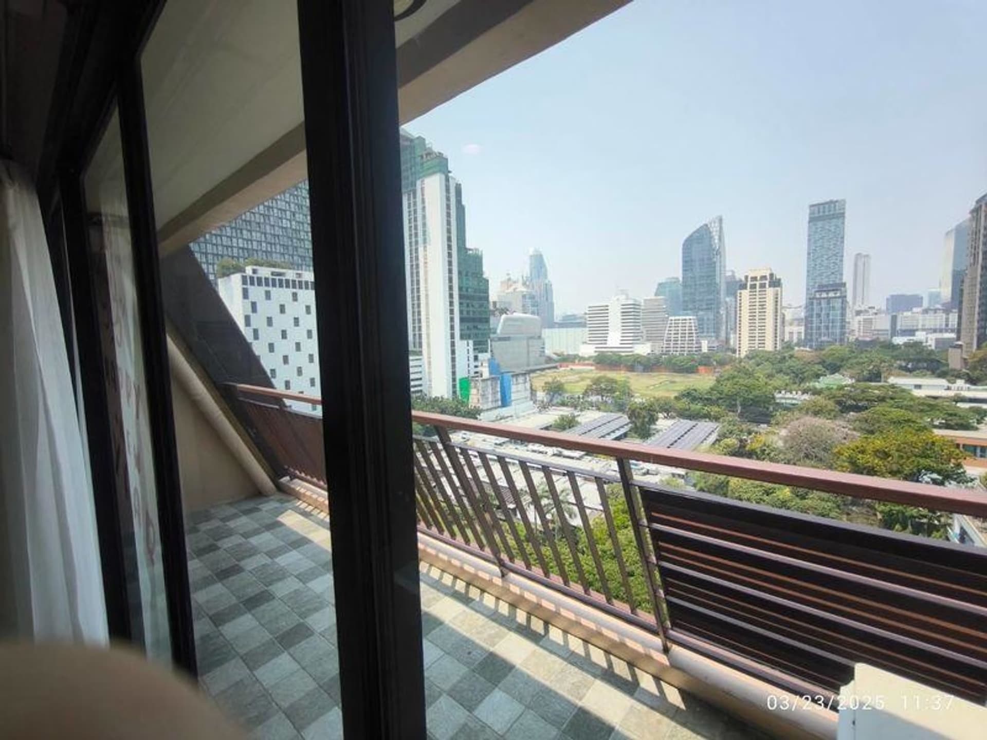 1 Bed Condo for Rent and Sale in Pathum Wan - Image 5
