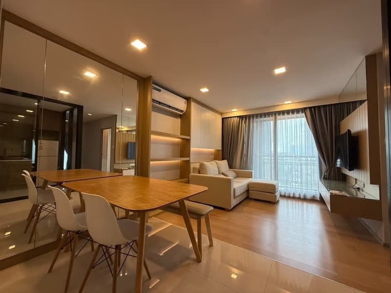 2 Bed Condo for Rent in Watthana