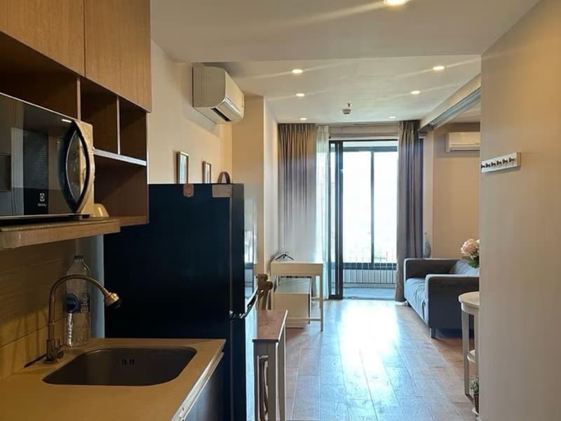 Studio Condo for Rent in Pathum Wan