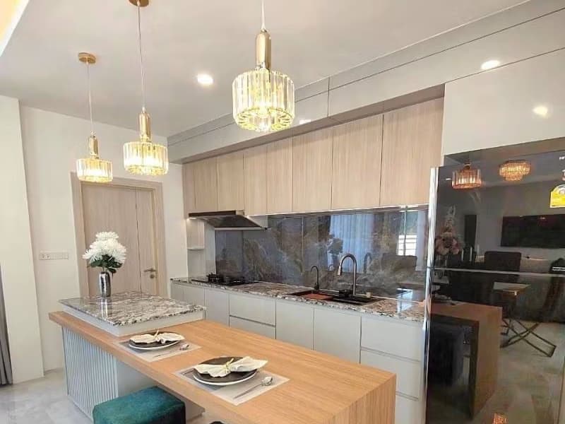 6 Bed House for Sale in San Kamphaeng District