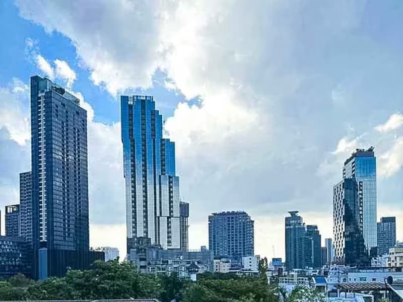 1 Bedroom Condo