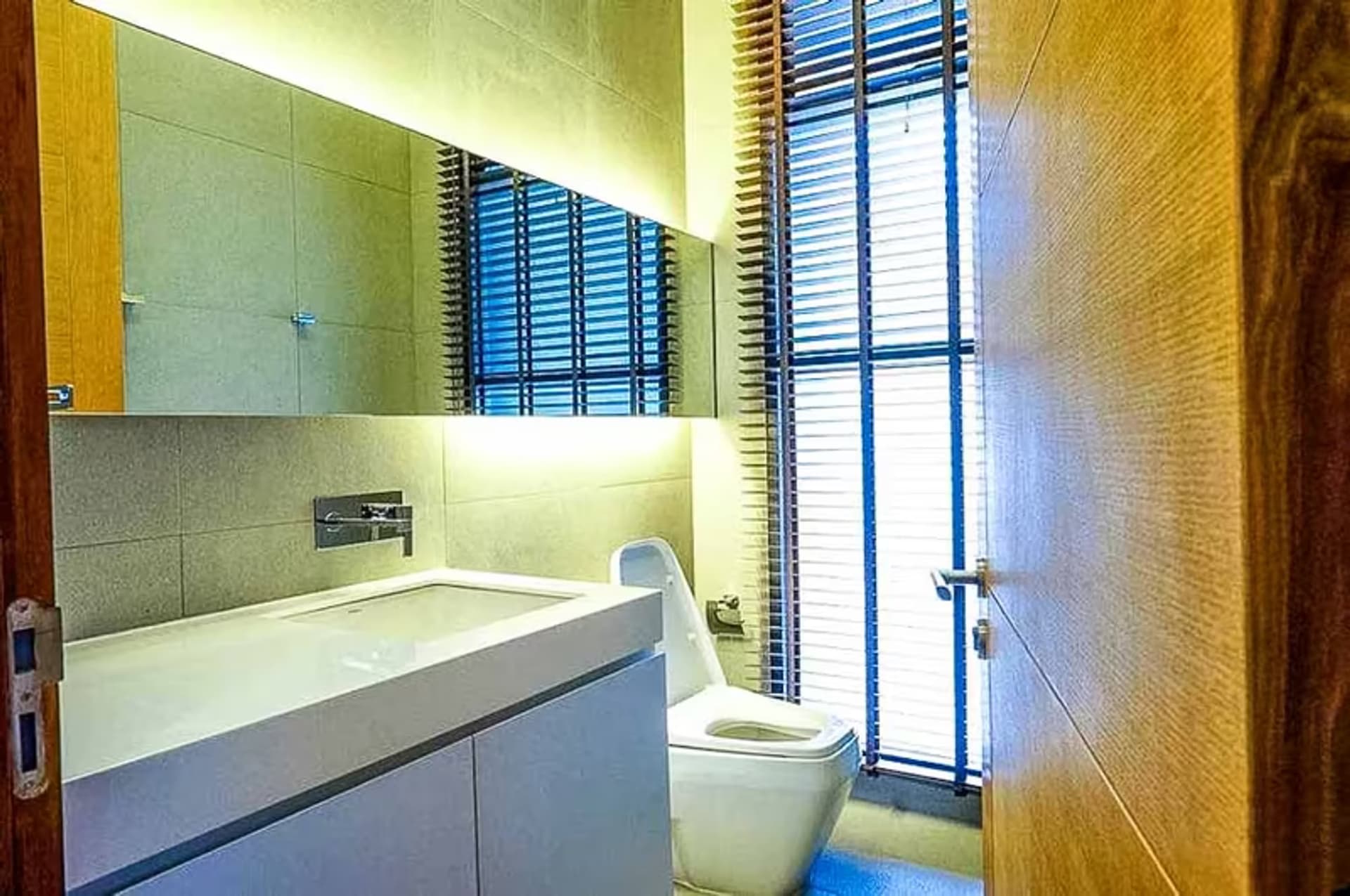 4 Bedroom House for Rent in THonglor - Image 6