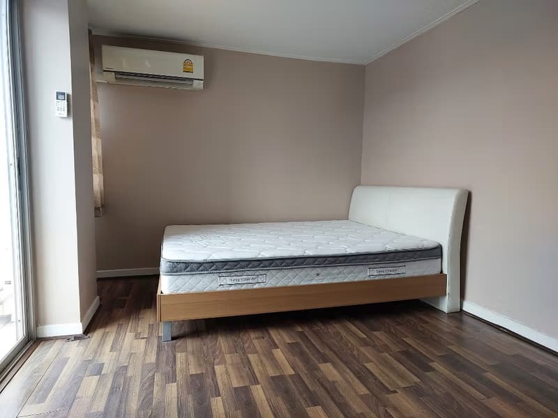2 Bed Condo for Rent in Khlong Toei