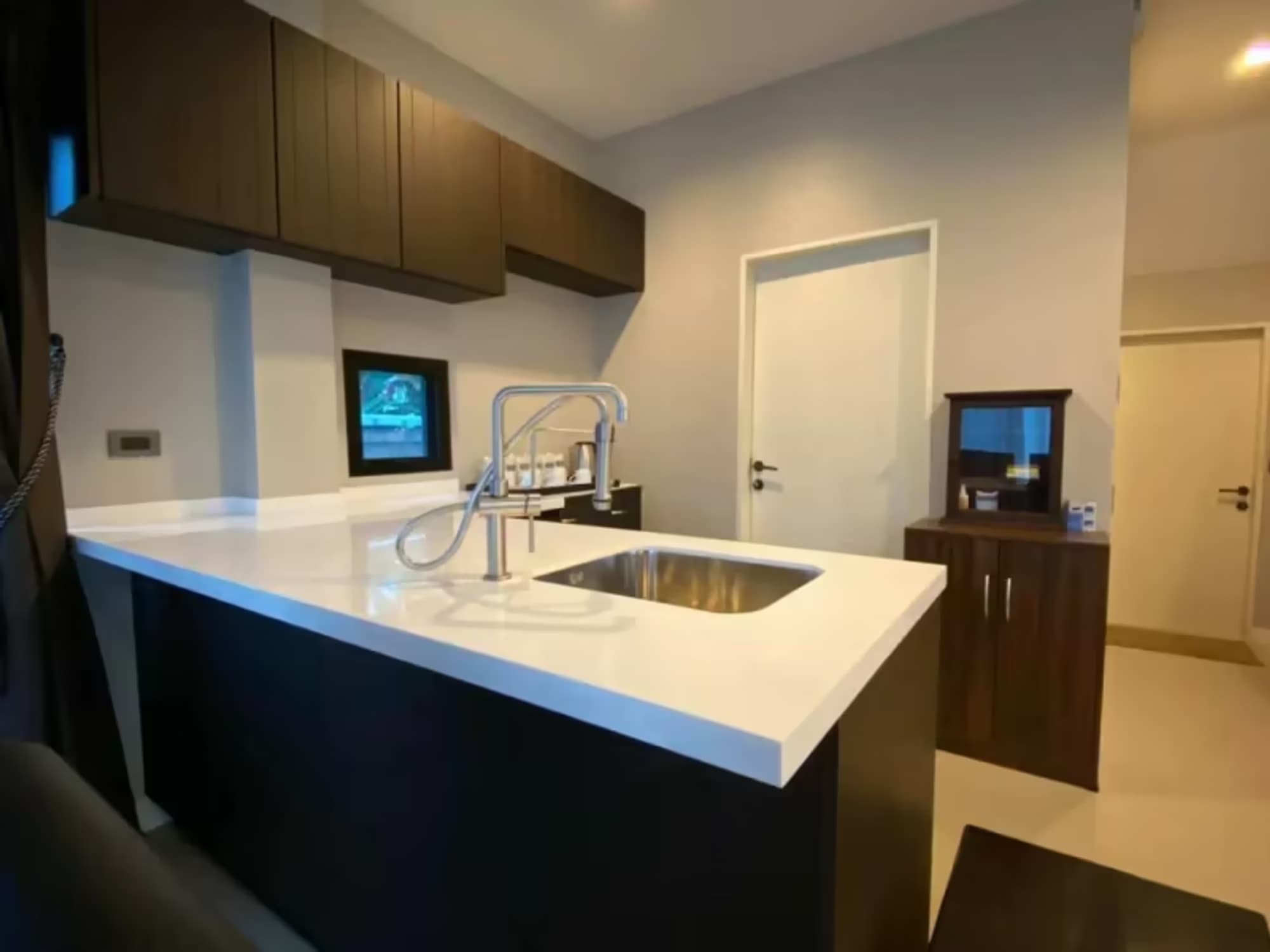 3 Bedroom House - Image 8